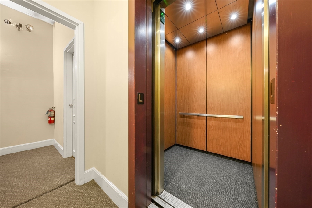 403 Marlborough St, Back Bay