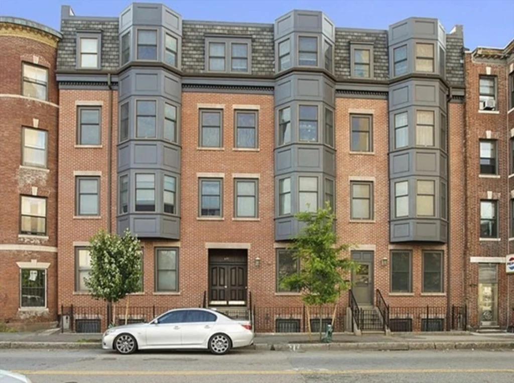 877 Harrison Ave, South End