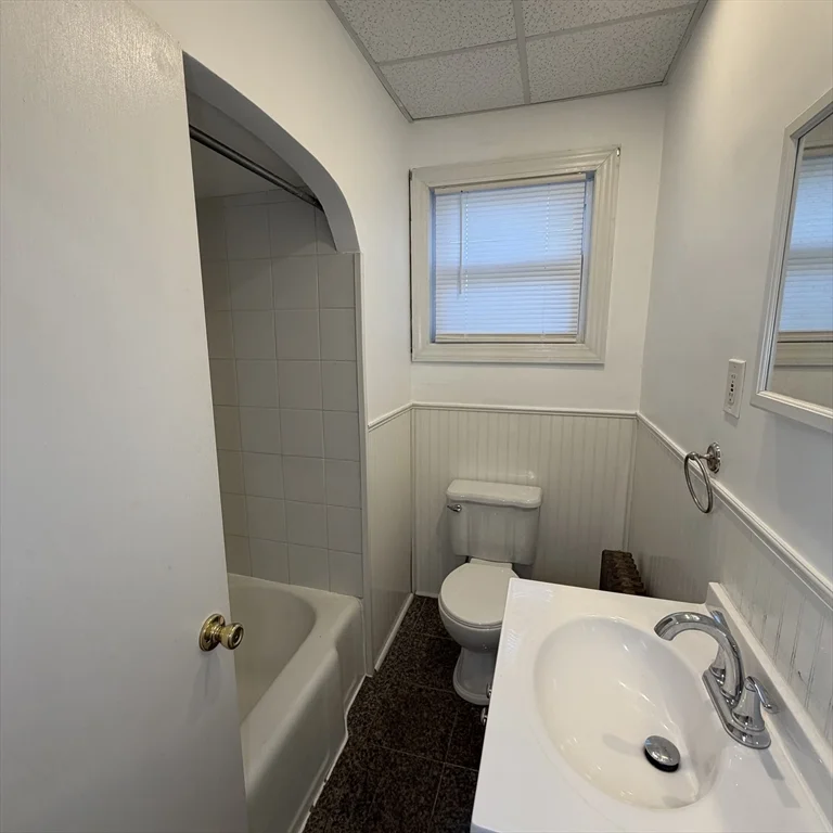 58 Prospect St, Fall River