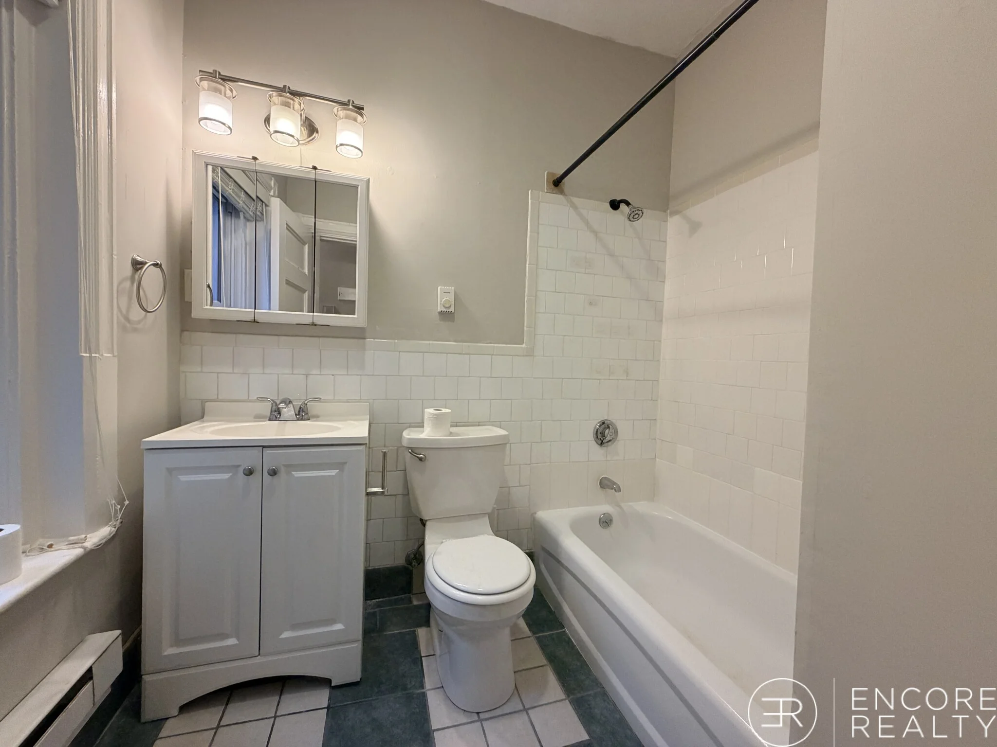 900 Massachusetts Ave, Riverside