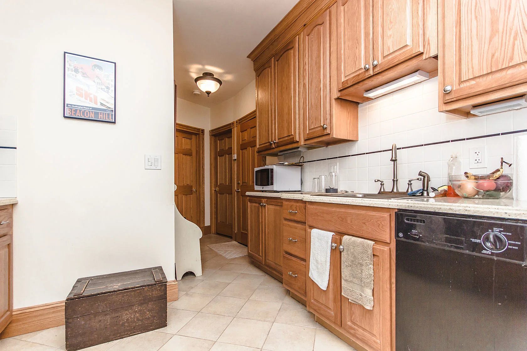 137 Charles St, Beacon Hill