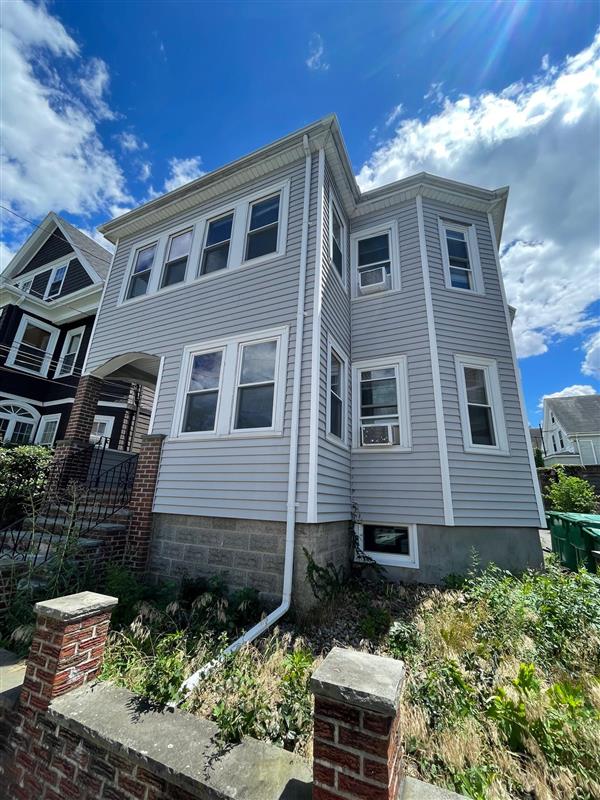 40 Newbern Ave, South Medford