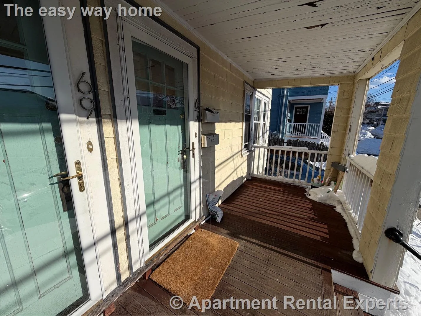 67 Fairfax St, Tufts