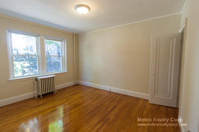 85 Strathmore, Brighton