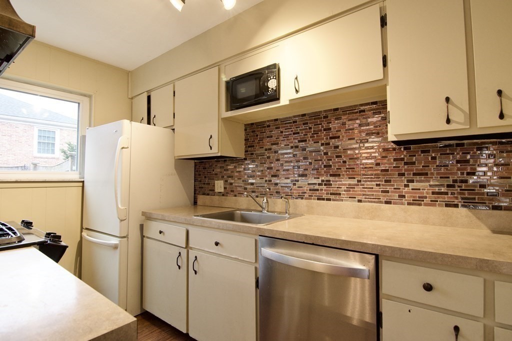 1157 Dickinson St, Forest Park