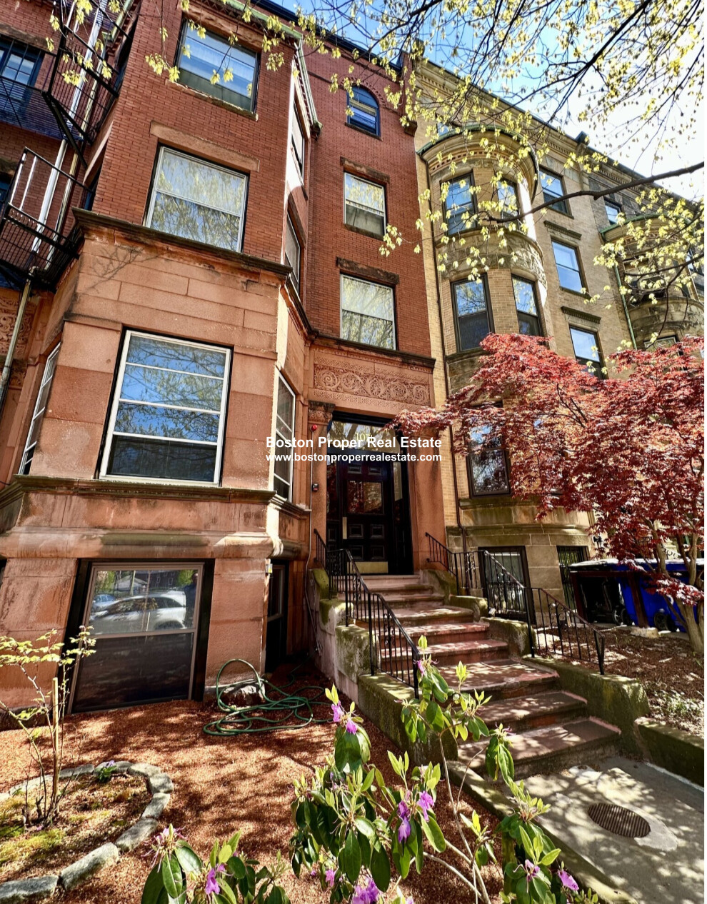 1071 Beacon St, Longwood