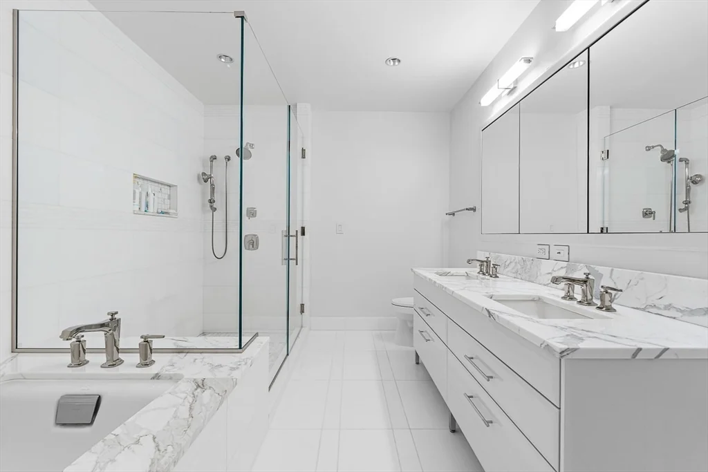 22 Liberty Dr, Seaport District