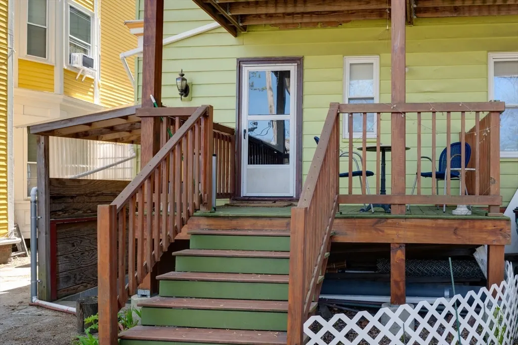 387 Huron Ave, West Cambridge