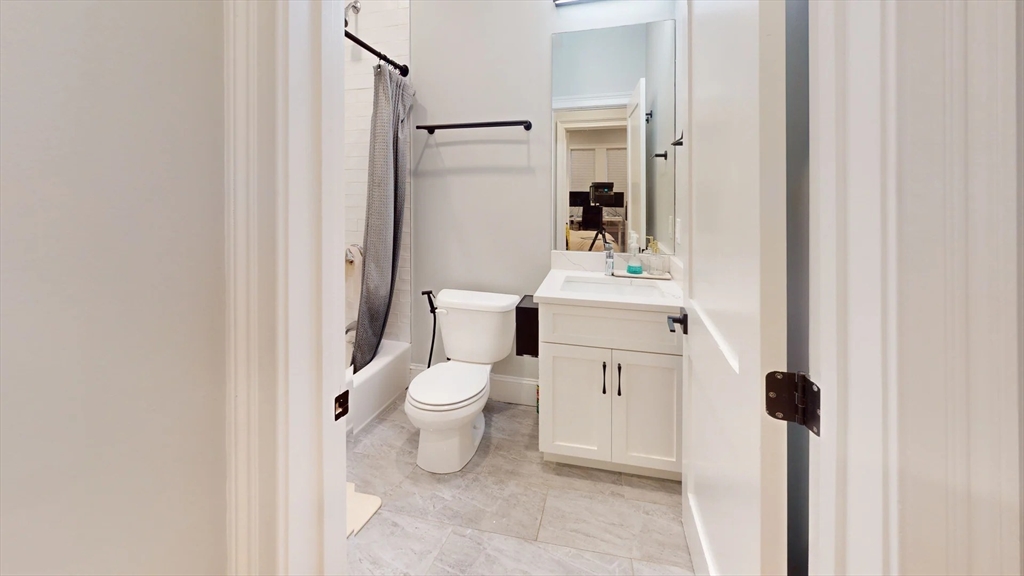 3305 Washington St, Jamaica Plain