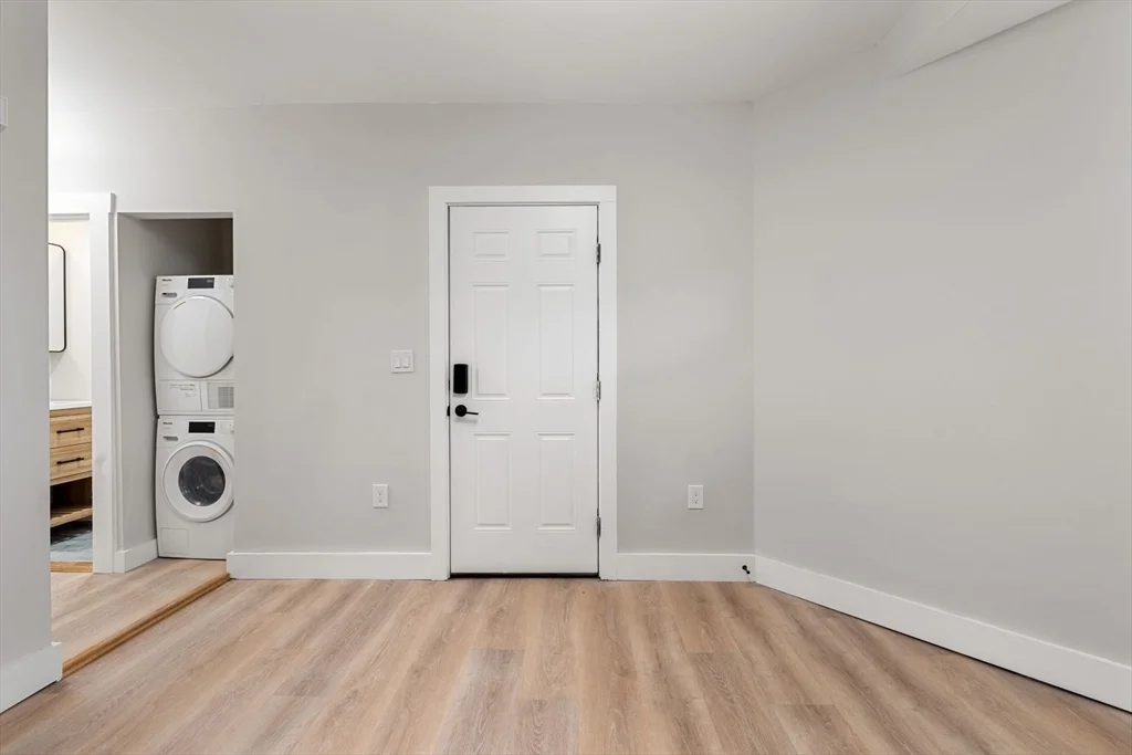 17 M St, South Boston