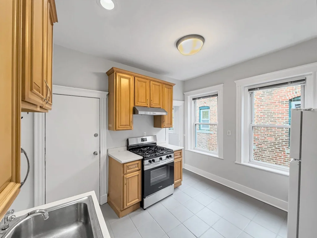 595 Centre St, Jamaica Plain