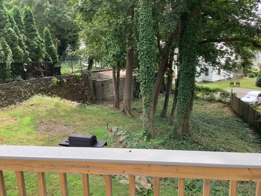 10 Moulton Ct, Beverly