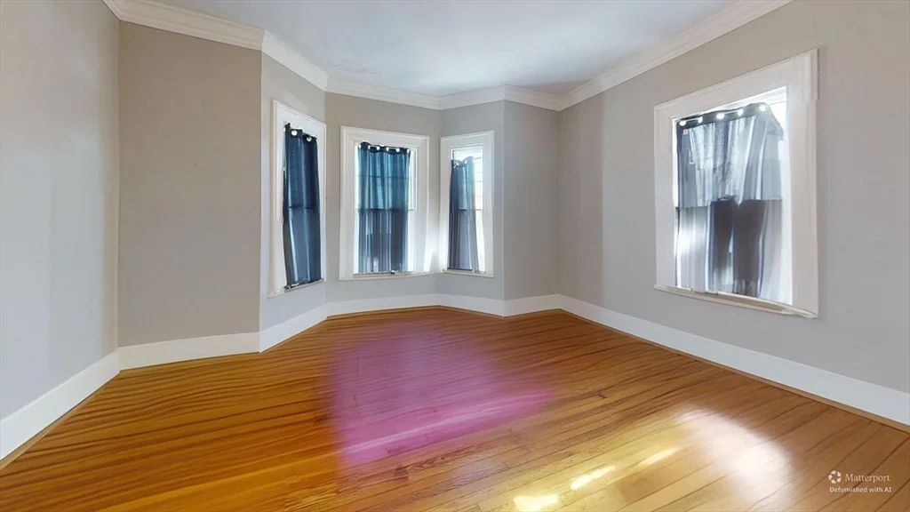 12 Lyman St, Waltham