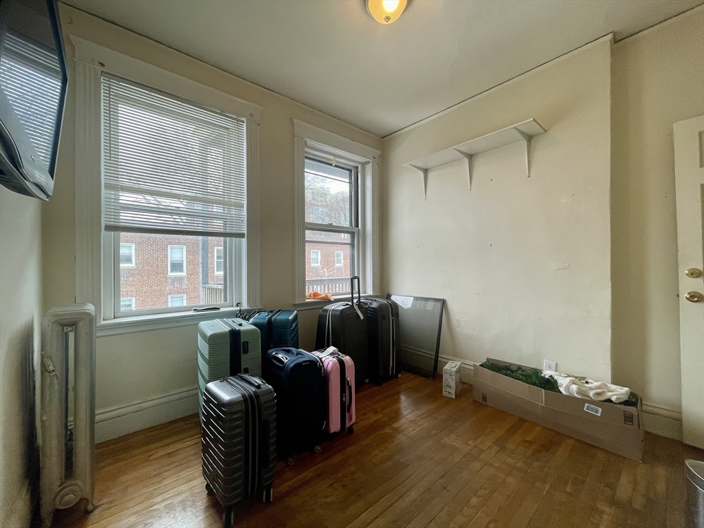 11 Euston St, Brookline