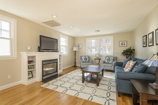 277 Bunker Hill St, Charlestown