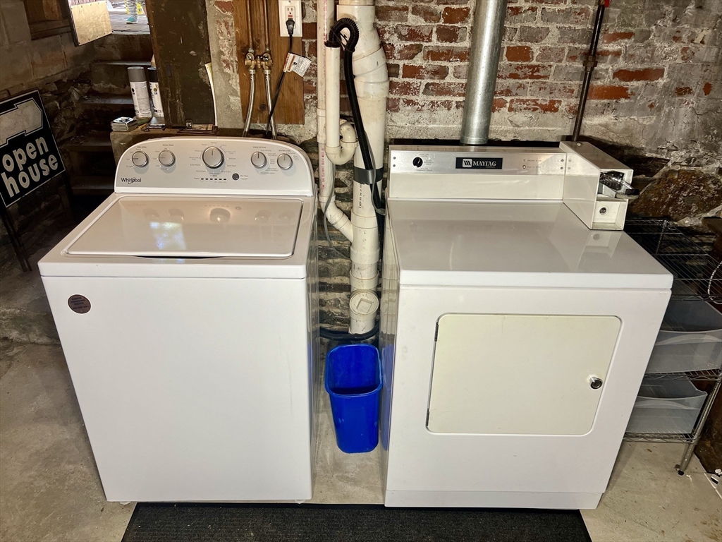 325 Western Ave, Riverside