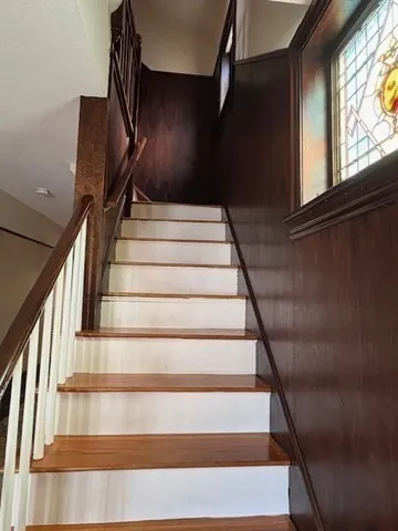 664 Washington St, Oak Square