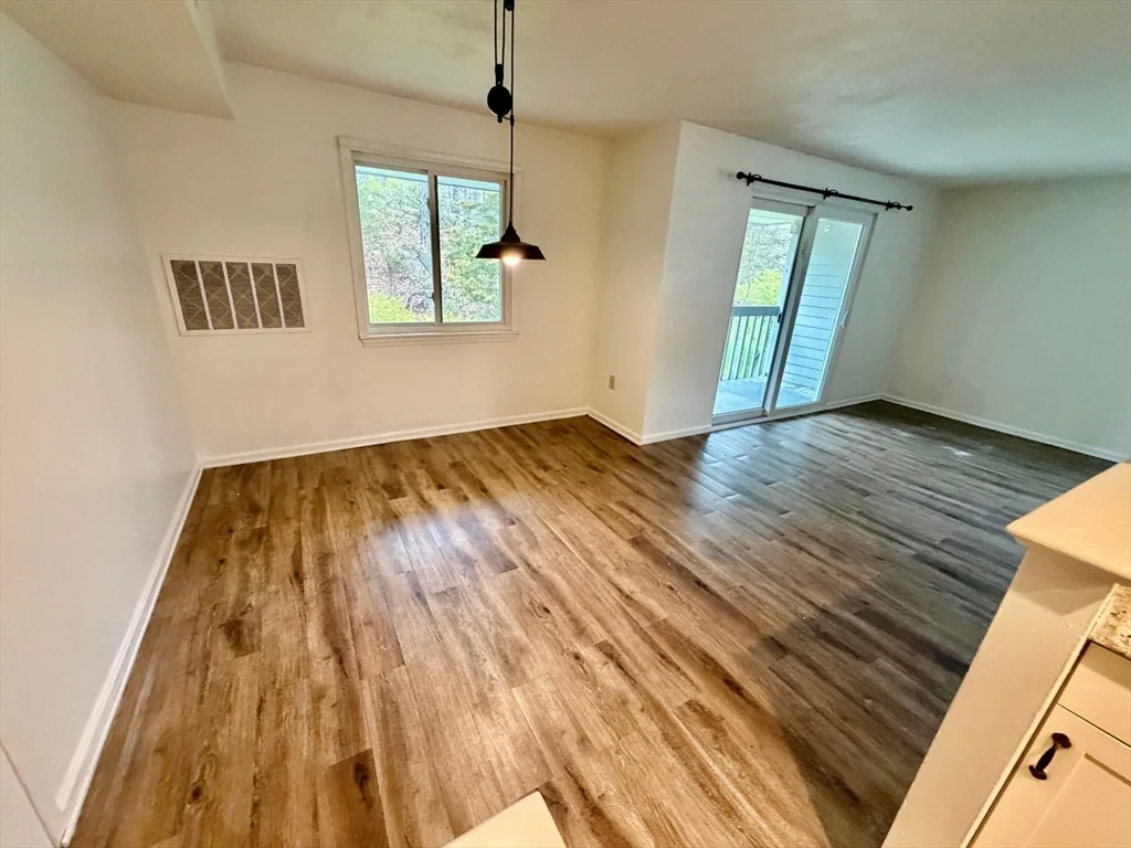 13 Beals Cove Rd, Hingham