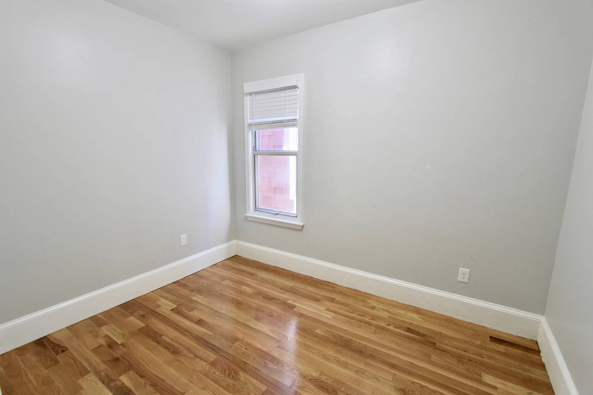 460 Saratoga St, East Boston