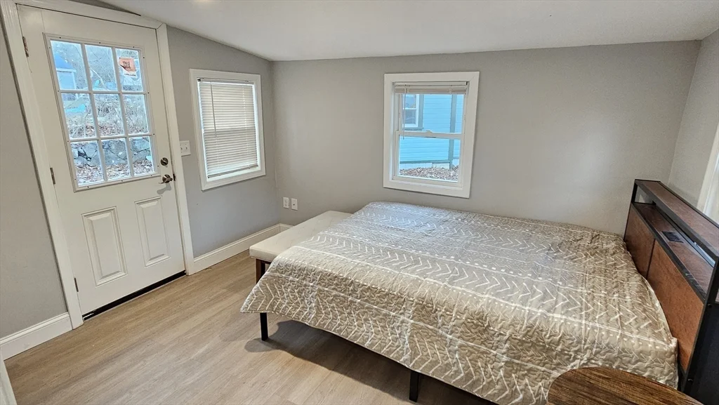 825 Scenic Hwy, Bourne