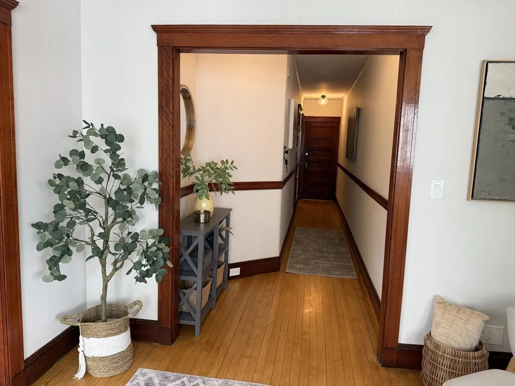 2 Clinton St, Mid-Cambridge