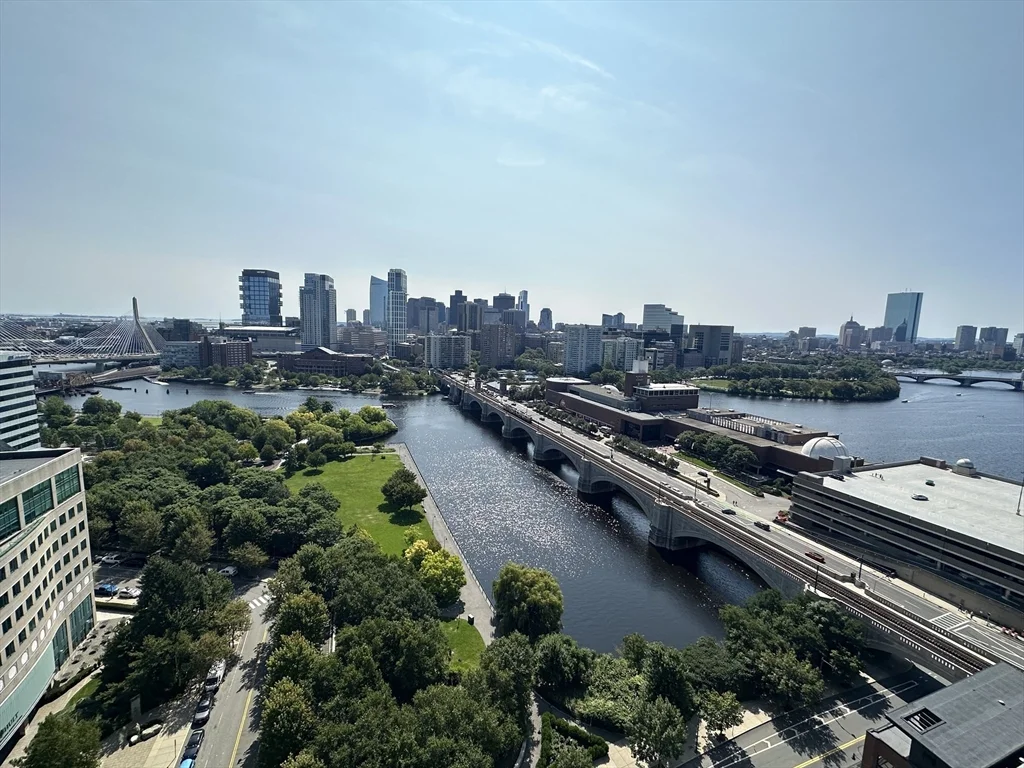 8 Museum Way, East Cambridge