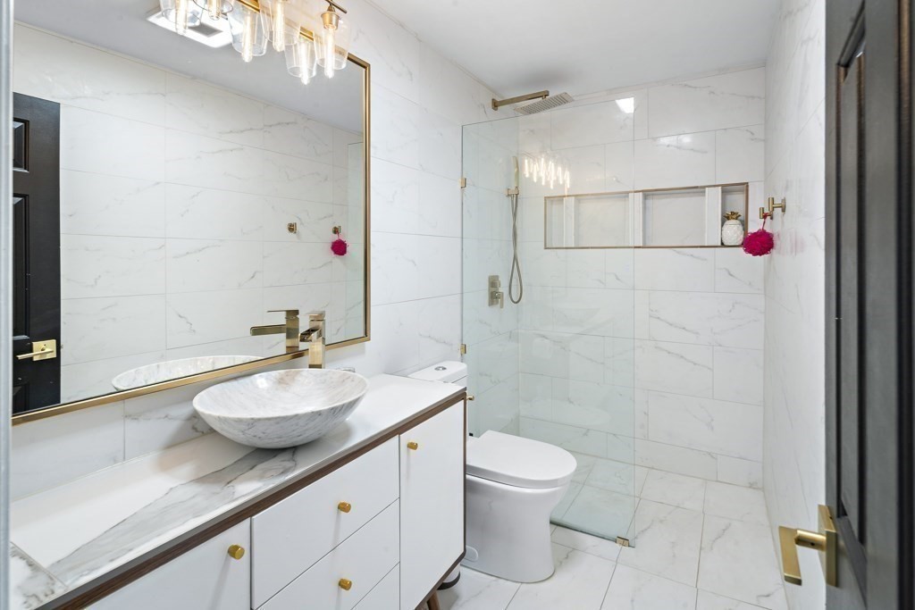 292 Salem St, Revere