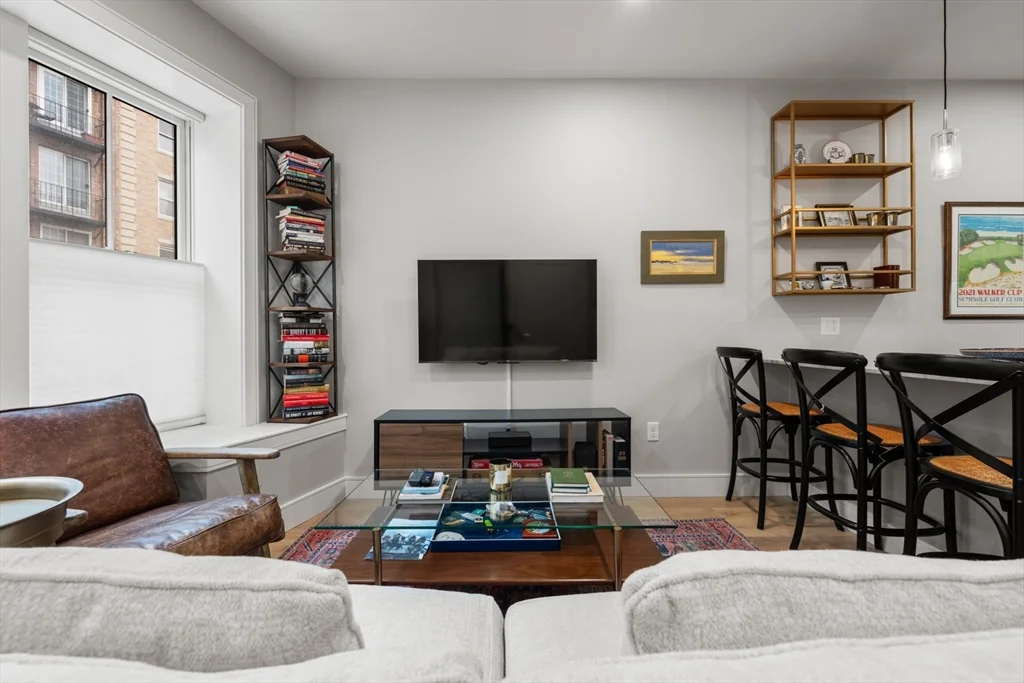 471 Hanover St, North End