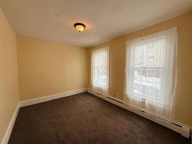 15 Laurel St, Ward Two