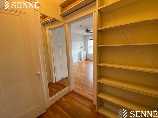 1697 Cambridge St, Mid-Cambridge