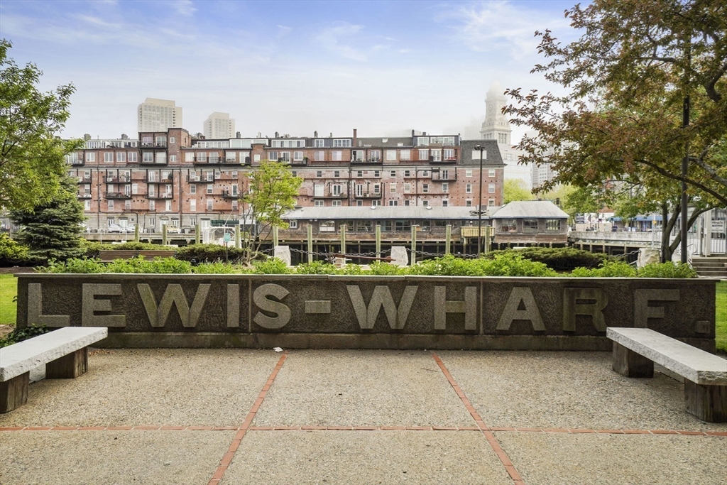 28-32 Atlantic Ave, Waterfront