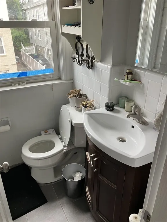 1109 Broadway, Teele Square