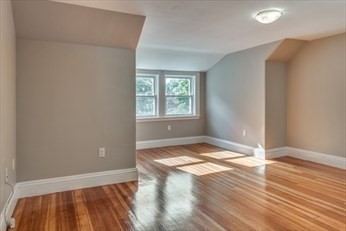 26 Boylston Rd, Newton Highlands