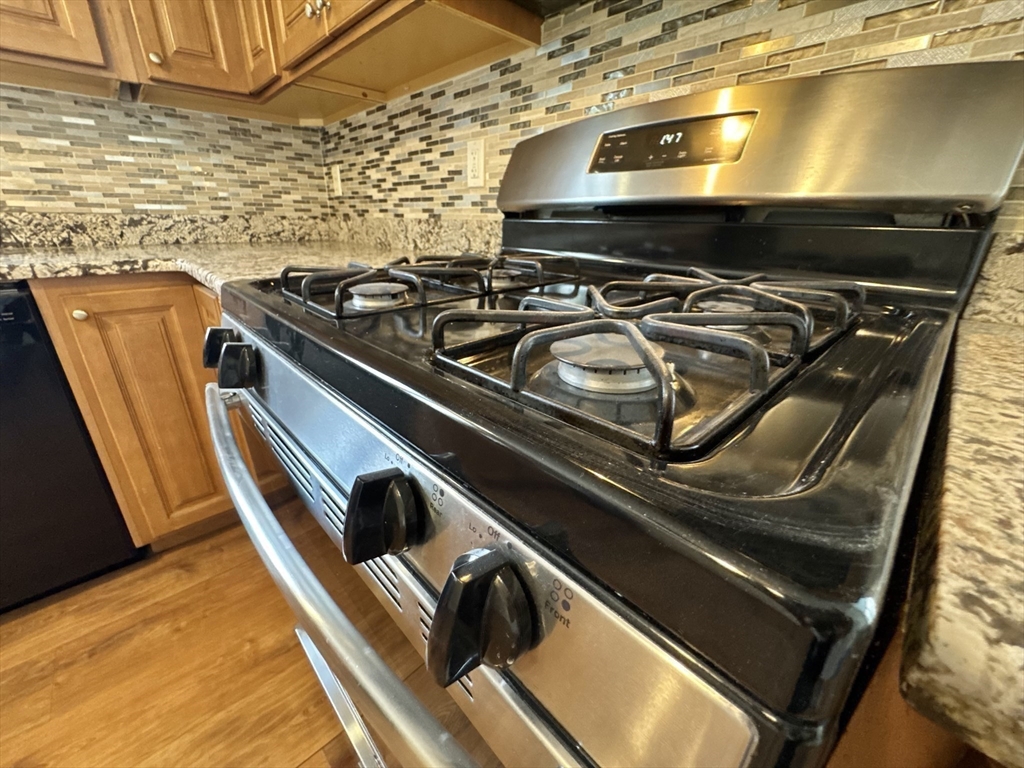 47 Estes St, Everett