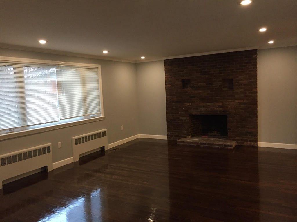 793 Dedham St, Newton