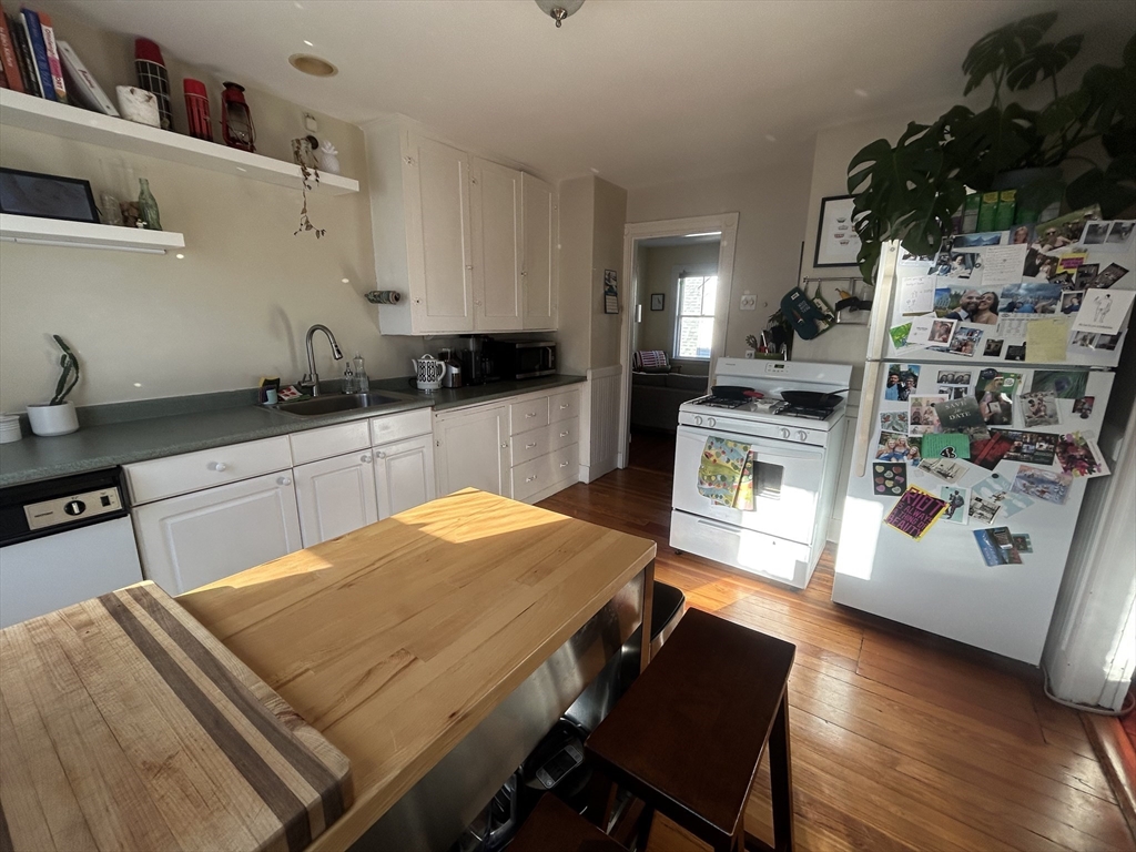 21 Pearson Ave, Somerville