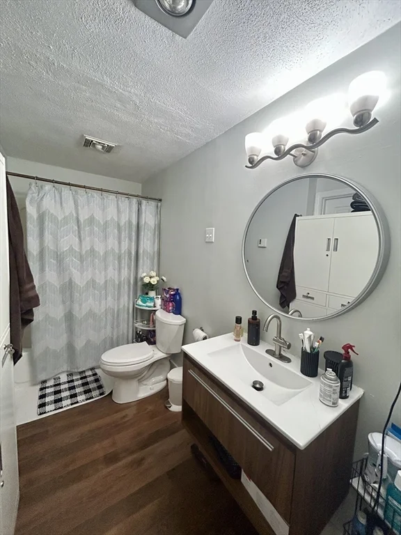 14 Leverett Ave, East Boston