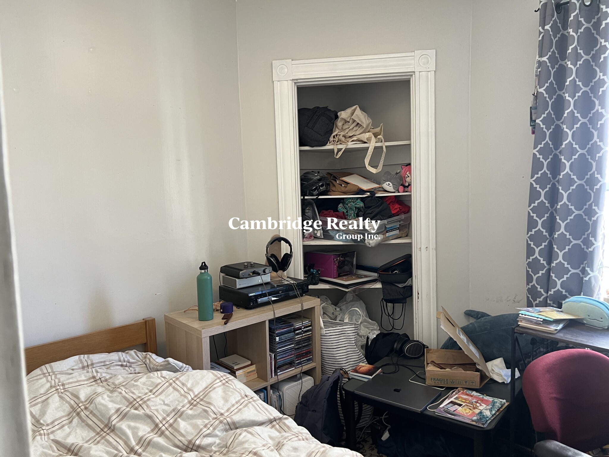 16 Valentine St, Cambridgeport