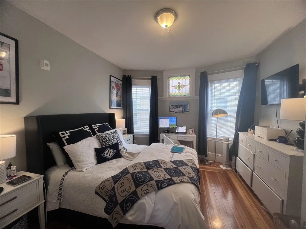 247 L St, South Boston