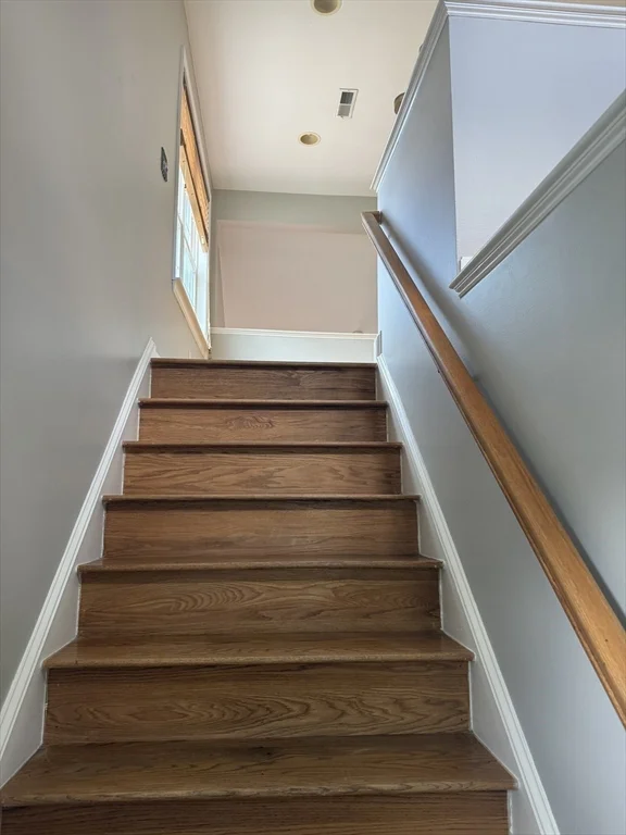 74 Odonnell Ave, Shrewsbury