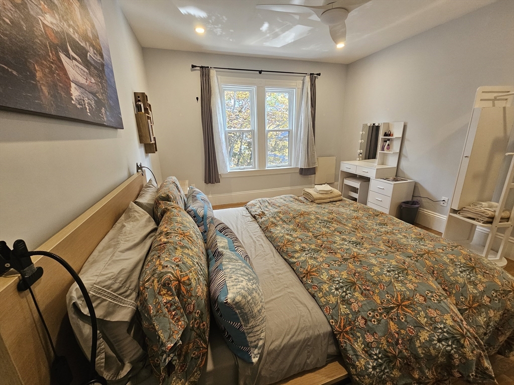 21 Edge Hill St, Jamaica Plain