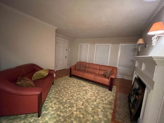 162 E Side Pkwa, Newton