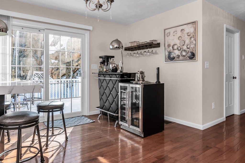 6 Gedney Dr, Peabody