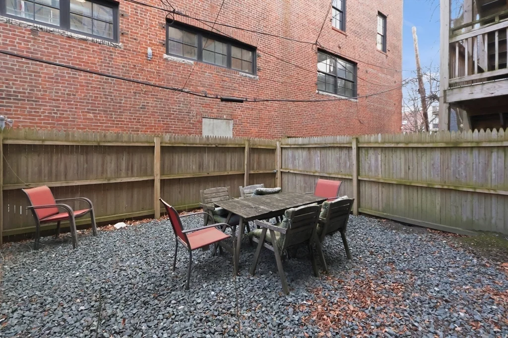135 Havre, East Boston