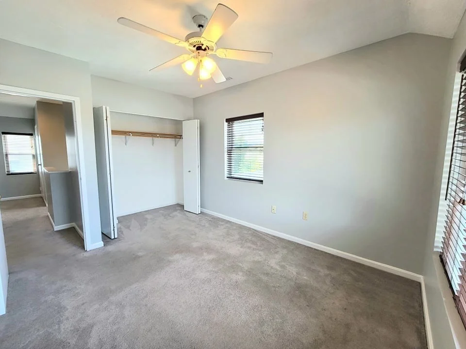 391 Hyde Park Ave, Jamaica Plain