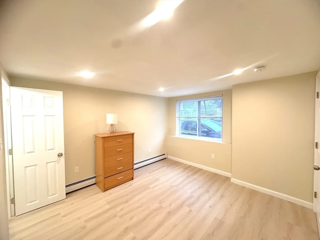 39 Cottage St, Stoneham