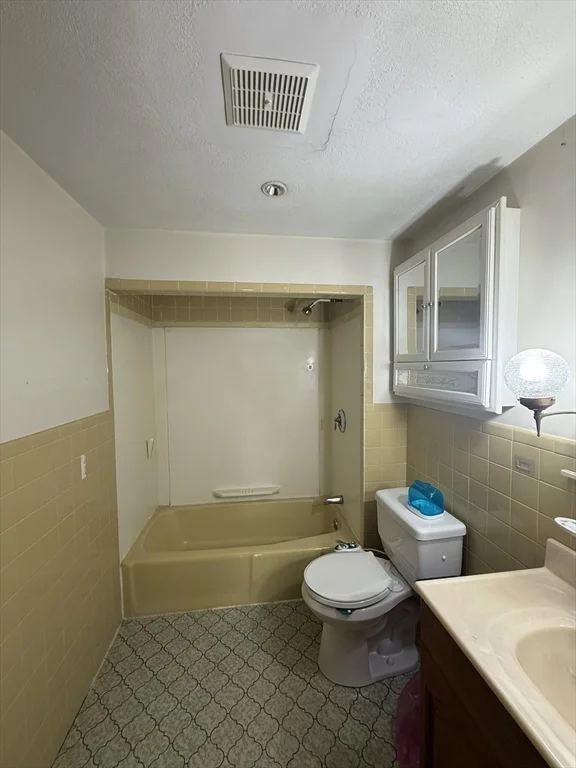 483 Broadway, Medford