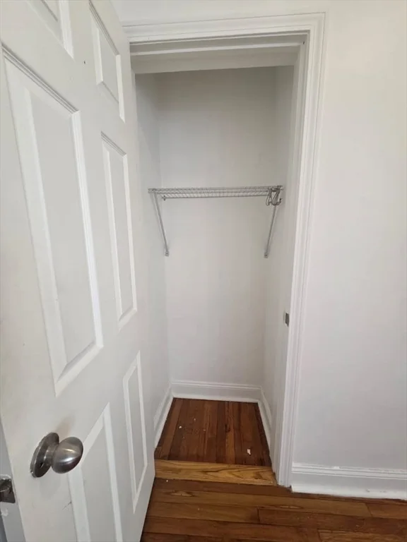 10 Yeamans St, Revere