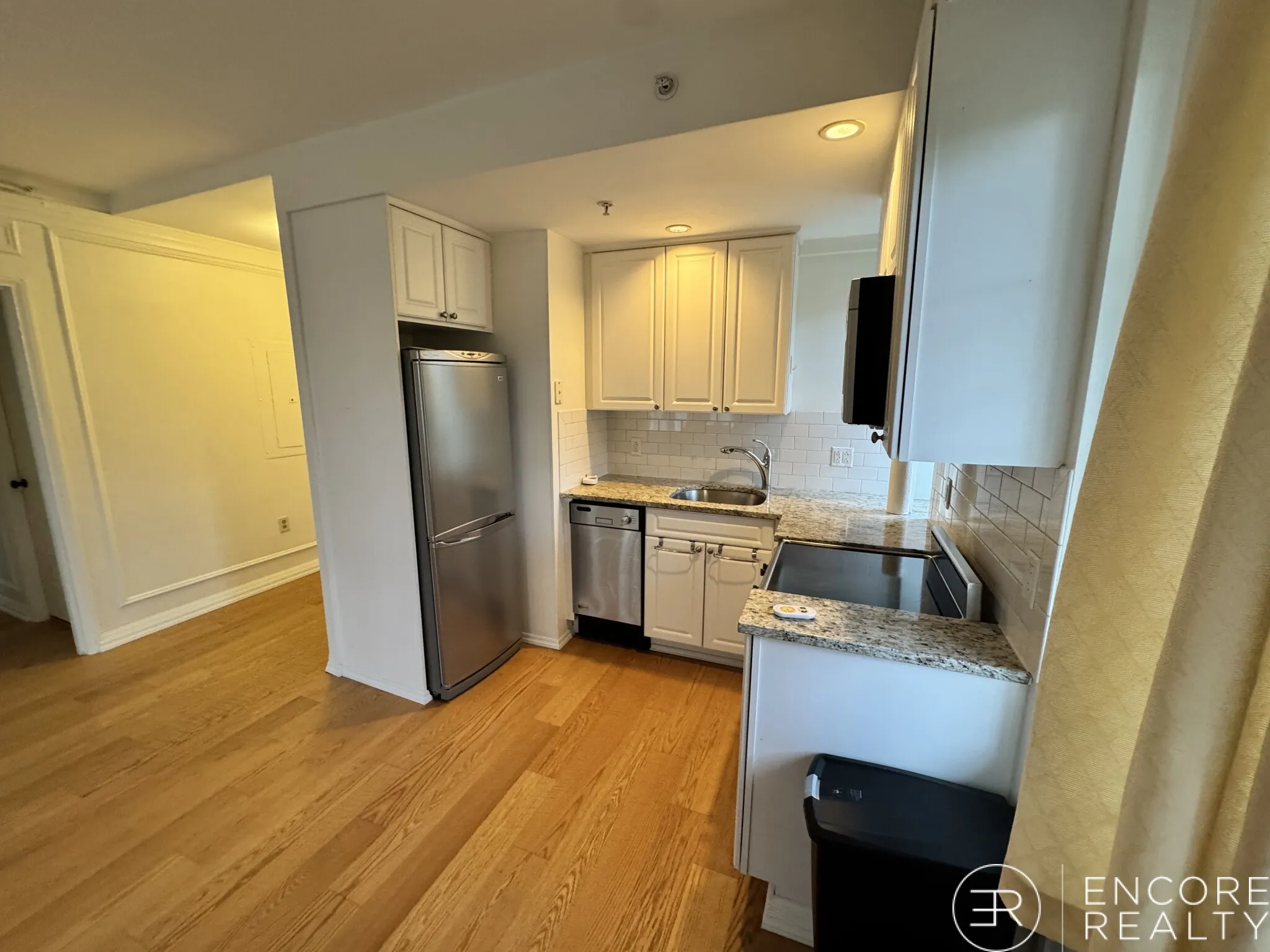 20 Chapel St, Longwood