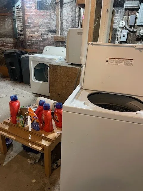 186 Naples Rd, North Brookline